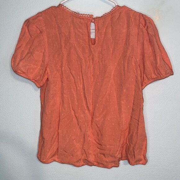 Women’s E&M Peach Casual Short Sleeve Too Textured Dots and Eyelet Cutouts - Picture 3 of 7